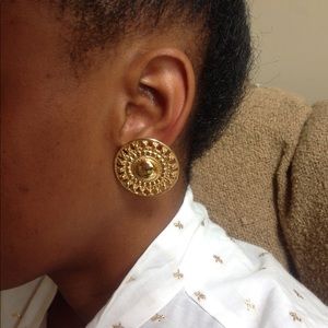 Vintage Gold Circle Wheel Medallion Clip Earrings